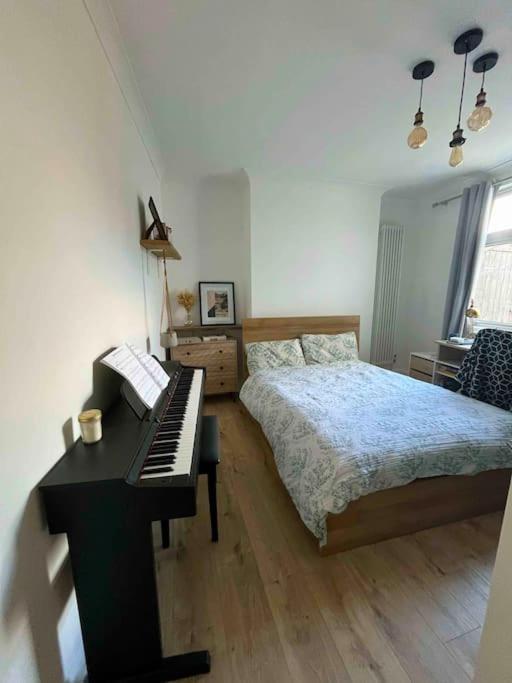 Cosy Flat In Burgess Hill, Sussex Apartamento Exterior foto