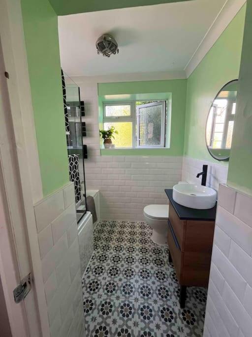 Cosy Flat In Burgess Hill, Sussex Apartamento Exterior foto