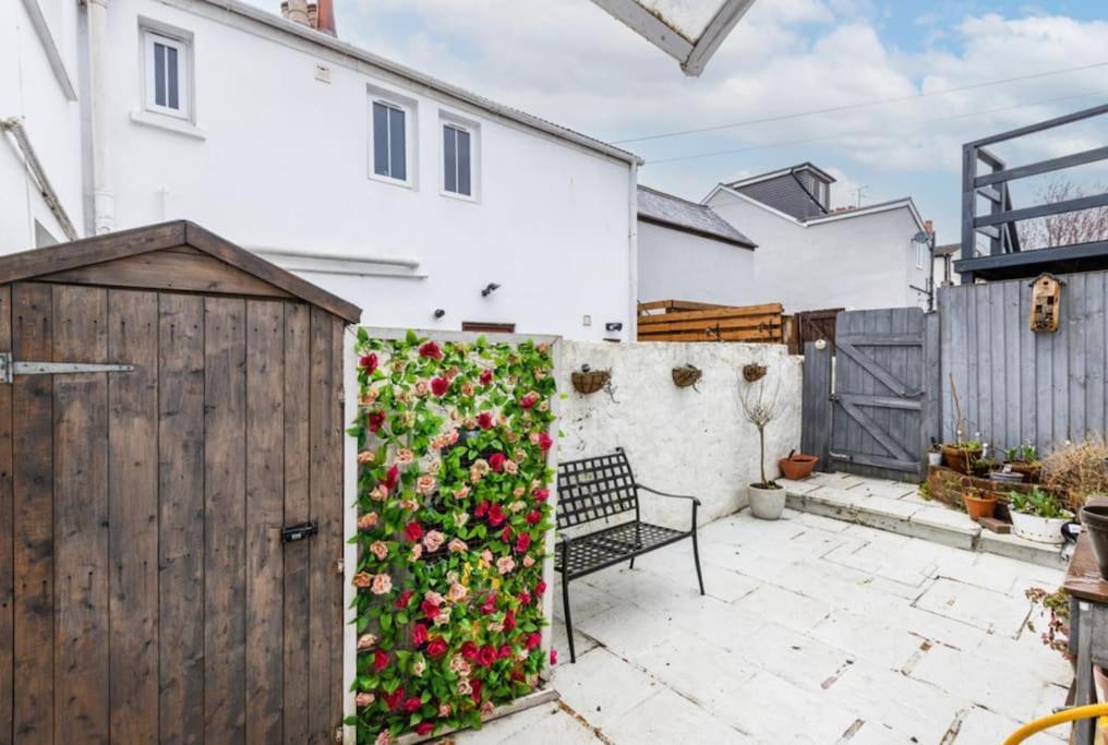 Cosy Flat In Burgess Hill, Sussex Apartamento Exterior foto